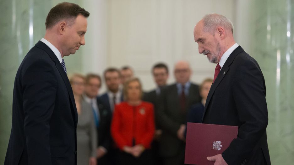 Prezydent Andrzej Duda i Antoni Macierewicz, grudzień 2017 r.
