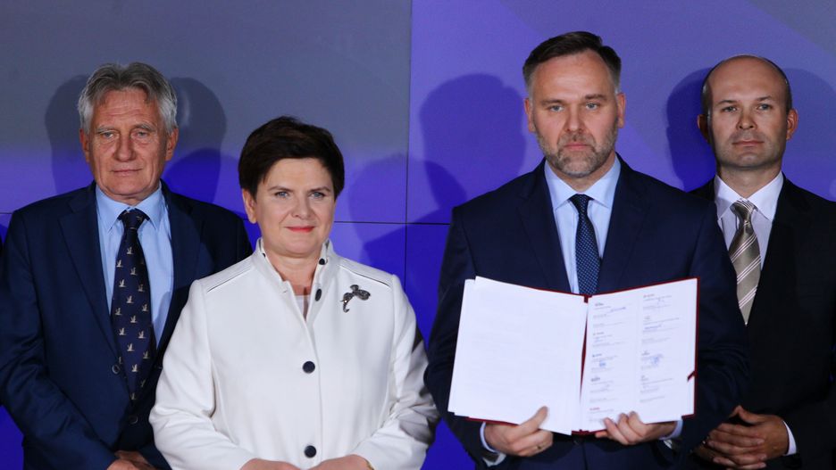 W latach 2015–2016 Dawid Jackiewicz był ministrem skarbu państwa w rządzie Beaty Szydło