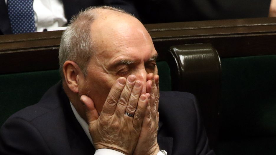 Najdotkliwszy cios wymierzyła Antoniemu Macierewiczowi TVP Info - nie było transmisji z prezentacji