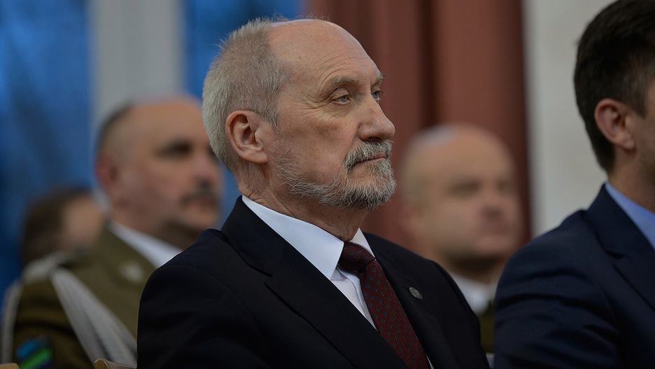 Antoni Macierewicz, szef MON