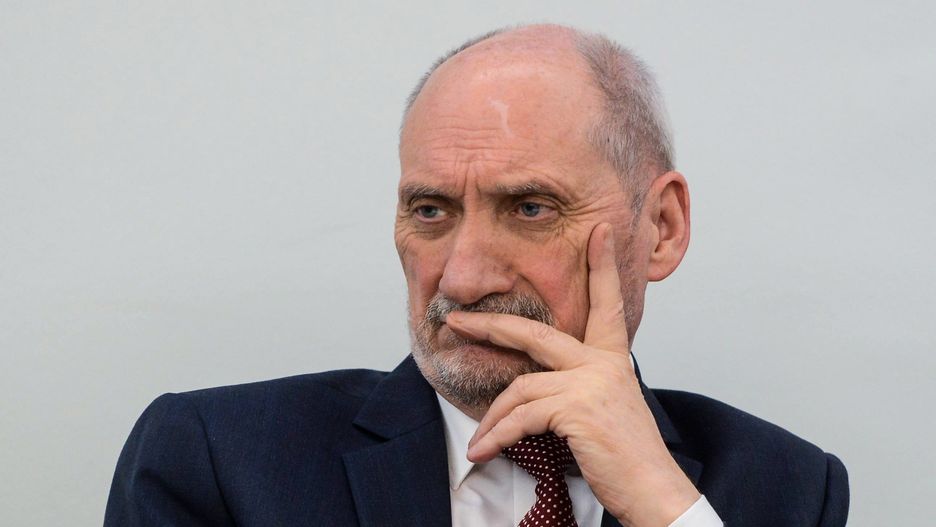 Antoni Macierewicz odszedł z resortu obrony na początku stycznia