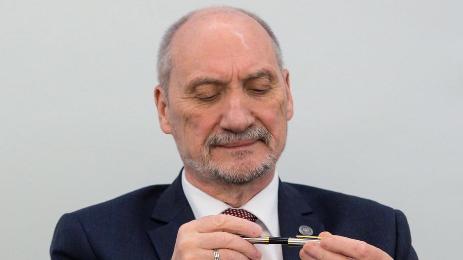 Wygląda na to, że teorii Antoniego Macierewicza nt. śmierci ojca nie podziela jego starsza siostra