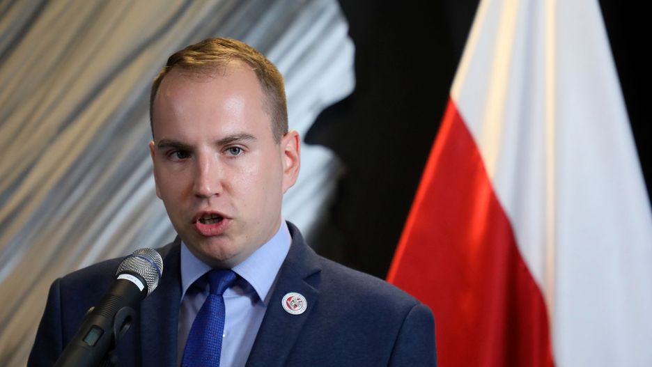 Wiceminister cyfryzacji Adam Andruszkiewicz nie zamierza odpuszczać aktorce Krystynie Jandzie.