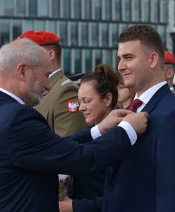 Odbiorą Bartłomiejowi Misiewiczowi medal od Antoniego Macierewicza?