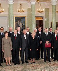 Rząd Kazimierza Marcinkiewicza zaprzysiężony