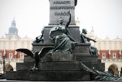 Zniknie kropka z pomnika Mickiewicza w Krakowie