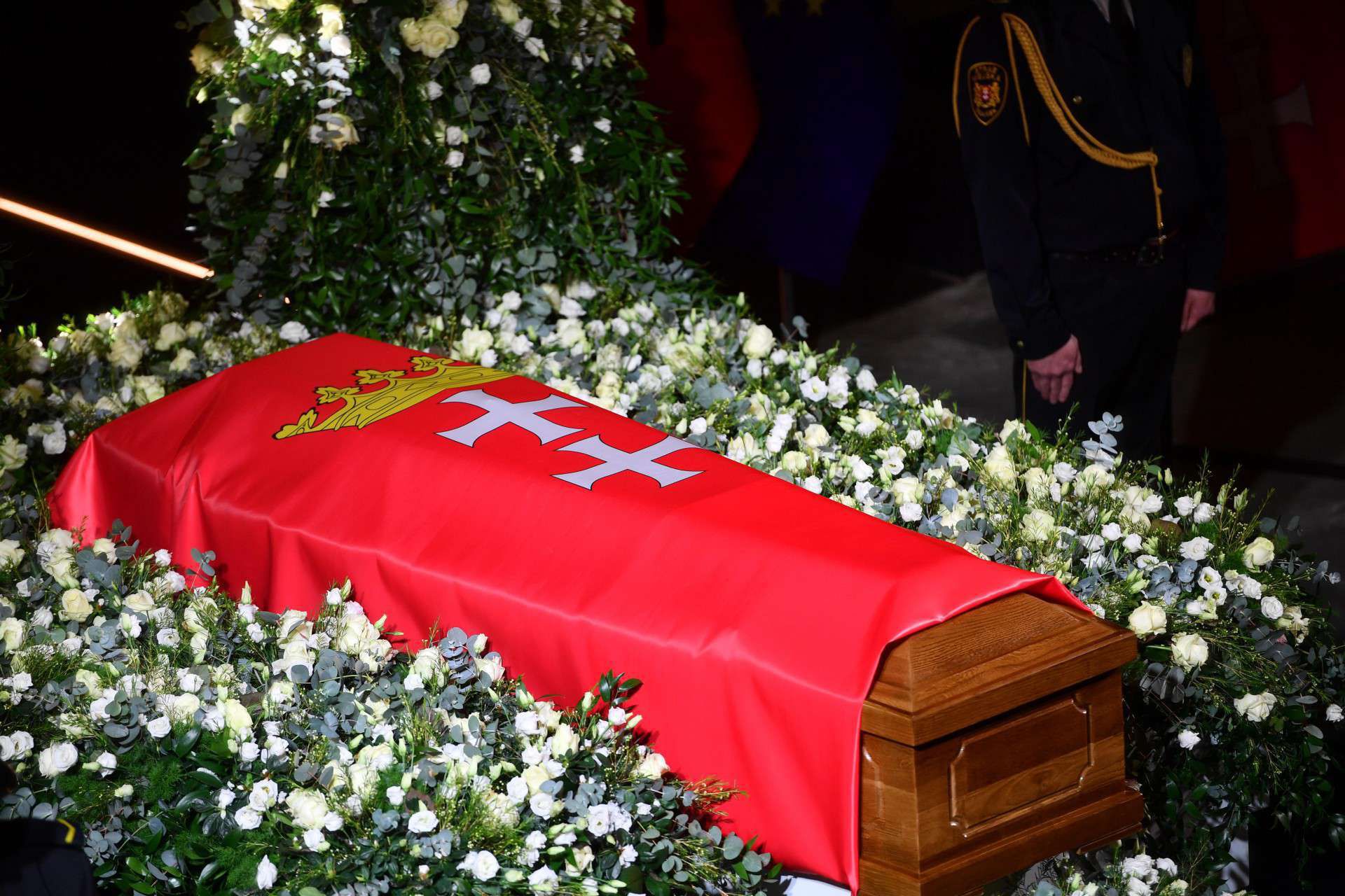 Trumna z ciałem Prezydenta Pawła Adamowicza wystawiona w ECS