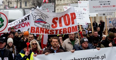Sąd po stronie frankowiczów. Bank musi oddać im pieniądze