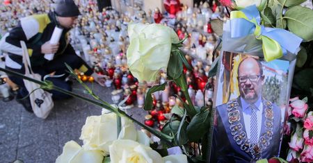 Gdańsk: dziś zostanie wystawiona trumna z ciałem Pawła Adamowicza w ECS