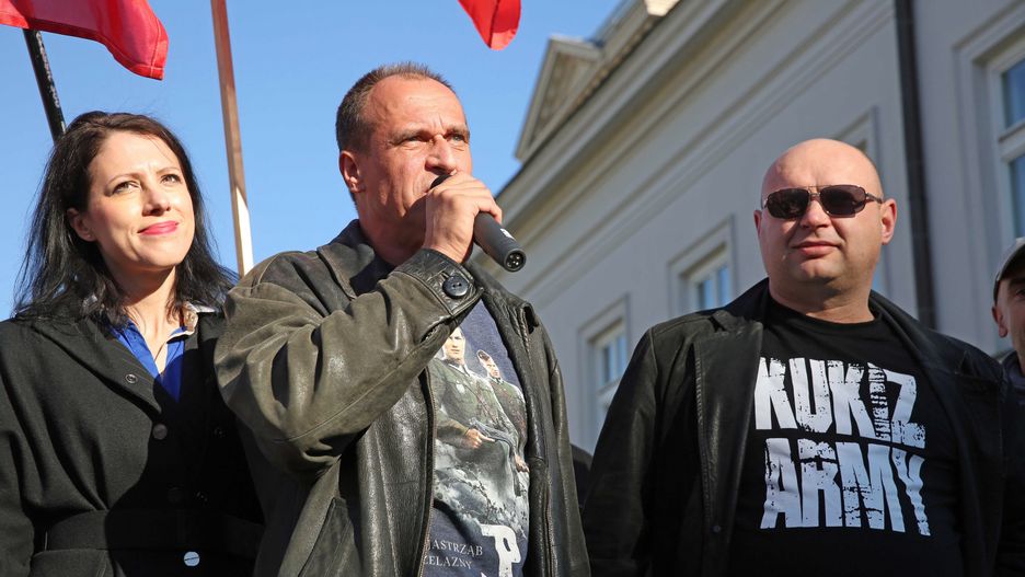 Manifestacja Frankowiczów przed Pałacem Prezydenckim