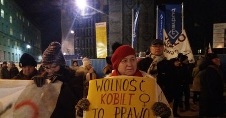 W Sejmie debata o aborcji przy niemal pustej sali