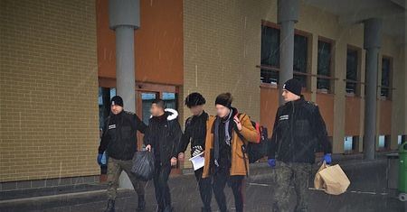 Nielegalni imigranci z Iraku zatrzymani na polskiej granicy. "Przerzut był zorganizowany"
