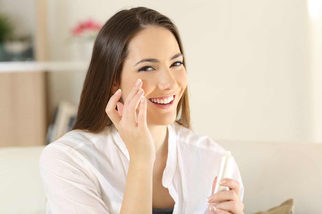 Podkład hipoalergiczny i kosmetyki dla skóry wrażliwej, czyli makijaż dla alergiczek