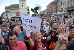 "Wykrzykiwał 'Lech Wałęsa', dopuścił się czynu zabronionego". Policja tłumaczy RPO powody zatrzymania
