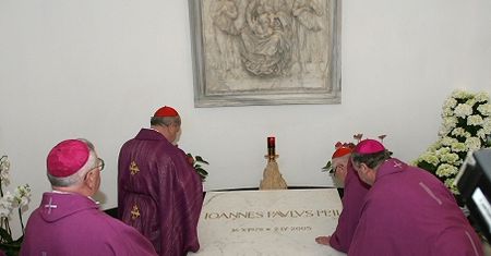 "Jan Paweł II zostawił nam dar świętości"
