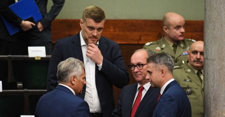 Zniesienie limitu 30-krotności. "Lewica nie da się podzielić w tej sprawie"