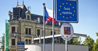 Czechy: Emeryt pozorował ataki terrorystyczne, winę zrzucał na islamistów. Grozi mu kilkanaście lat więzienia