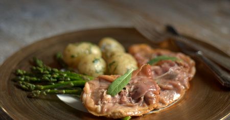 Polędwica wieprzowa a`la saltimbocca