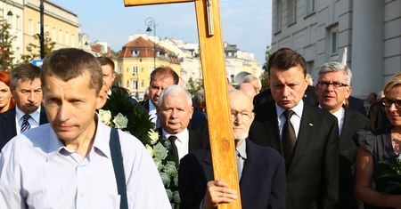 Miesięcznice do 2020 roku. PiS blokuje Krakowskie Przedmieście