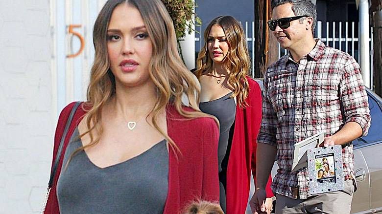 Jessica Alba w ciąży z córkami
