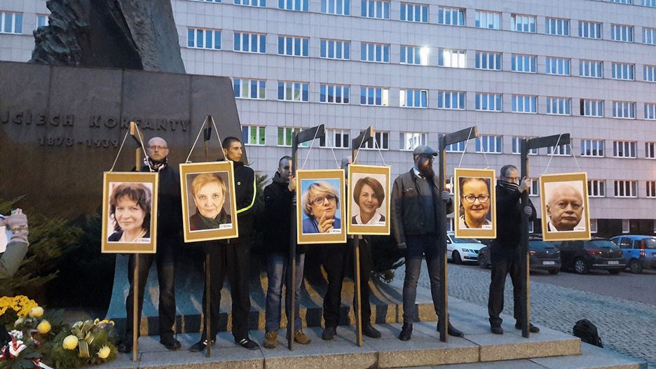 Akcja narodowców na pl. Korfantego w Katowicach