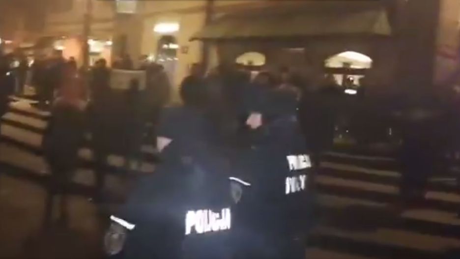 Policjanci interweniowali podczas miesięcznicy smoleńskiej