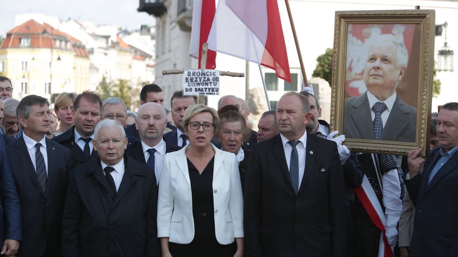 Jarosław Kaczyński podczas miesięcznicy smoleńskiej.