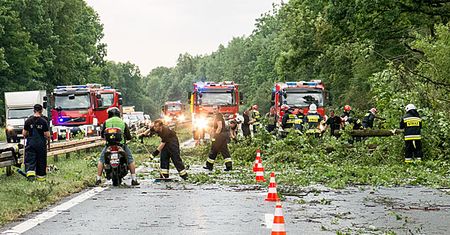 IMGW tłumaczy się z prognoz przed nawałnicami. "Ostrzegaliśmy"