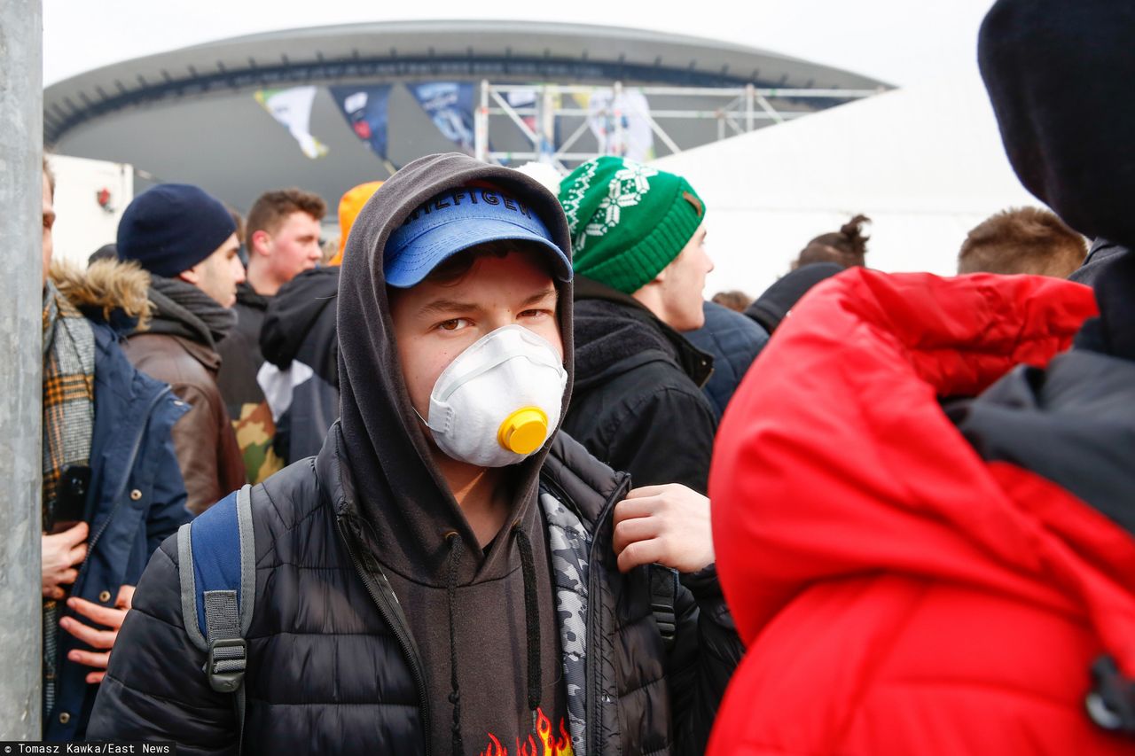 IEM w Katowicach bez publiczności. Kilkadziesiąt osób protestowało przed Spodkiem