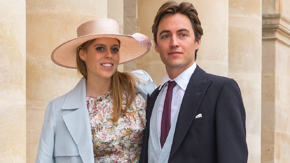 Księżniczka Beatrice i Edoardo Mapelli Mozzi na ślubie