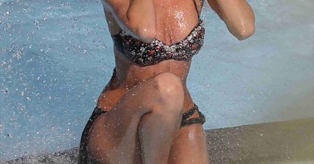 Bardzo mokra Candice Swanepoel!