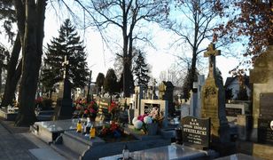 1 listopada Warszawa – jak dojechać na cmentarz we Wszystkich Świętych 2018?