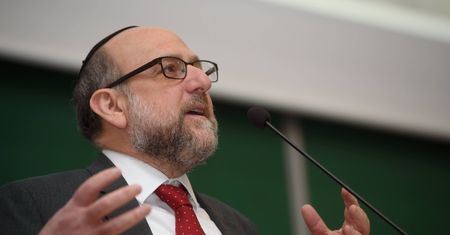 Naczelny rabin Polski zwraca się do polskich biskupów. "Dziękuję za potępianie antysemityzmu"