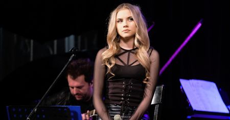 Agata Buczkowska pokazała chłopaka. Wokalistka Ich Troje ucięła plotki o romansie z Michałem Wiśniewskim