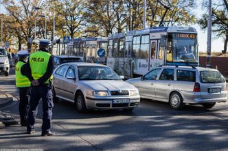 Wszystkich Świętych 2019 - Wrocław. Utrudnienia, organizacja ruchu i kursowanie komunikacji miejskiej