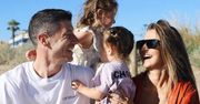 Zabiegani Lewandowscy spędzają popołudnie w domu. Takie kadry to prawdziwe rarytasy!
