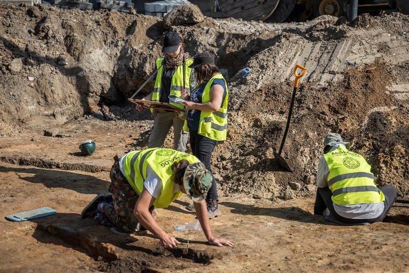 Prace archeologiczne na placu Krasińskich