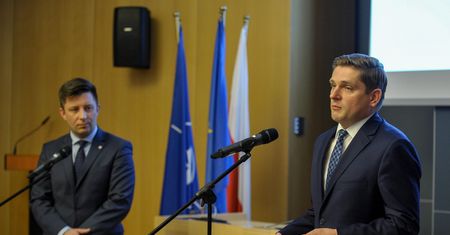 MON: Berczyński, Nowaczyk i Misiewicz nie mieli dostępu do dokumentów offsetowych