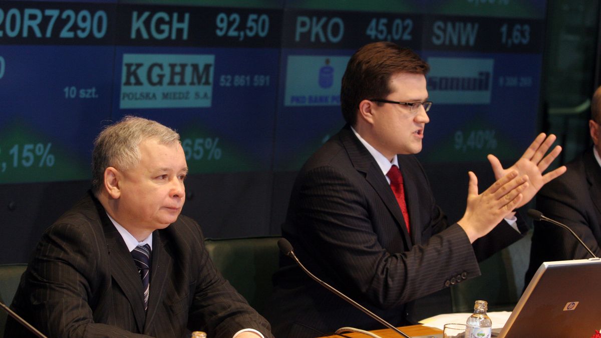 Marzec 2007. Premier Jarosław Kaczyński i wiceminister skarbu Michał Krupiński, obecny prezes Pekao.