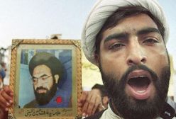 Tysiące szyitów w kondukcie żałobnym po zabójstwie duchownego