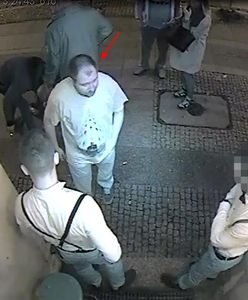 Brutalne pobicie w centrum Warszawy. Policja szuka napastników