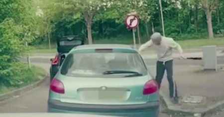 Chciał pobić innego kierowcę. Gorzko pożałował