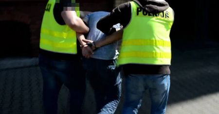 Poznań. Zatrzymali podejrzanego o pobicie niewinnego 21-latka