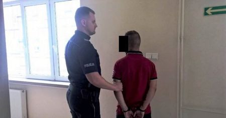 Warszawa. Kolejna napaść na policjanta. Pobito go za zwrócenie uwagi
