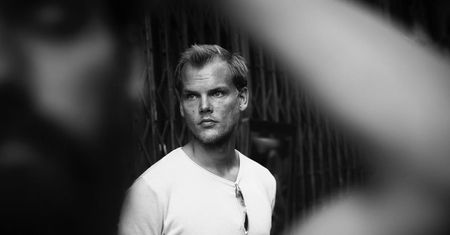 Avicii - "TIM": Najpiękniejszy muzyczny apel o pomoc [RECENZJA]