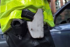 "Miała obrażenia oka i spuchnięty nos". Wolontariuszka pobita przez policjantów?