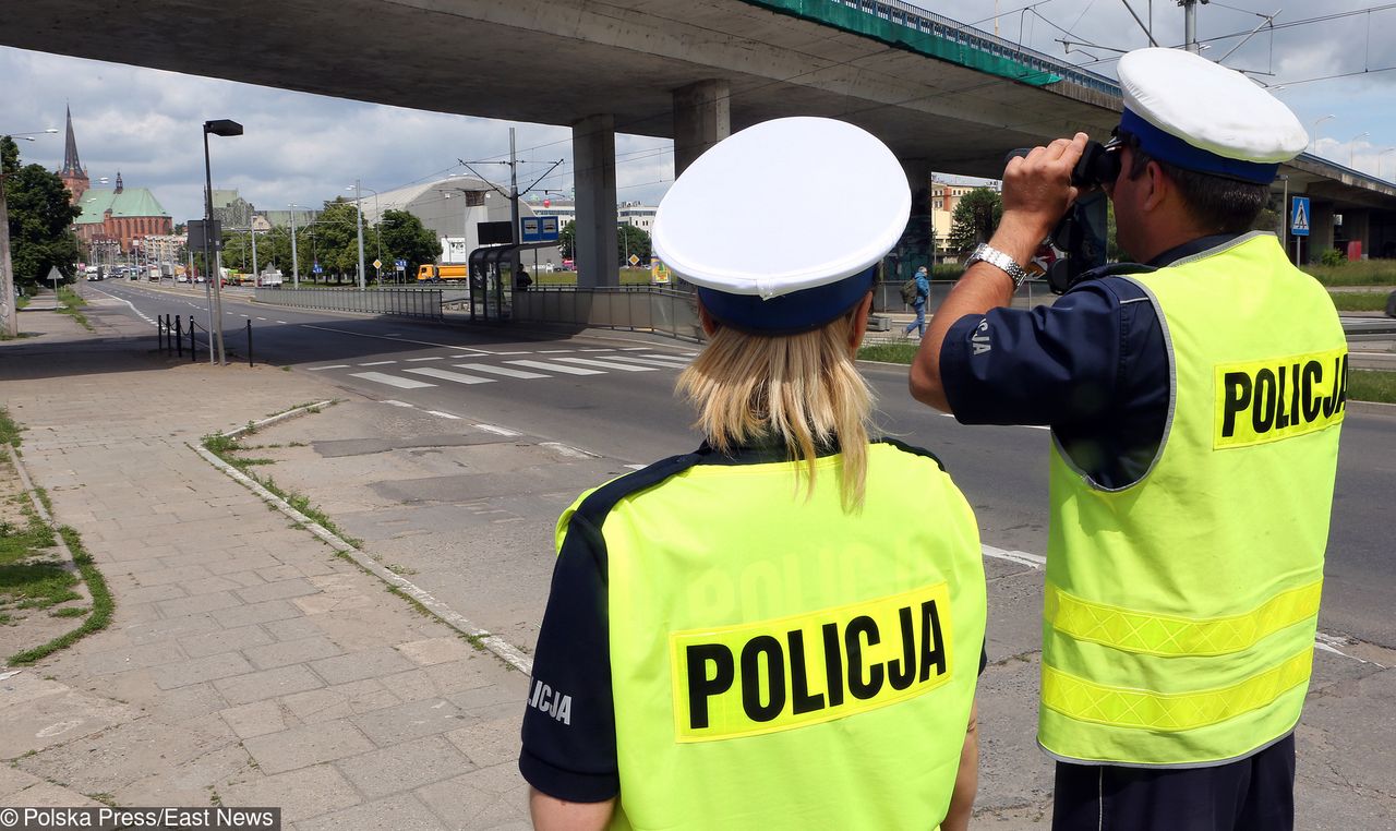 Policjanci z Pomorza wolą pracować w Niemczech. No to ściągnęli posiłki... z Warszawy