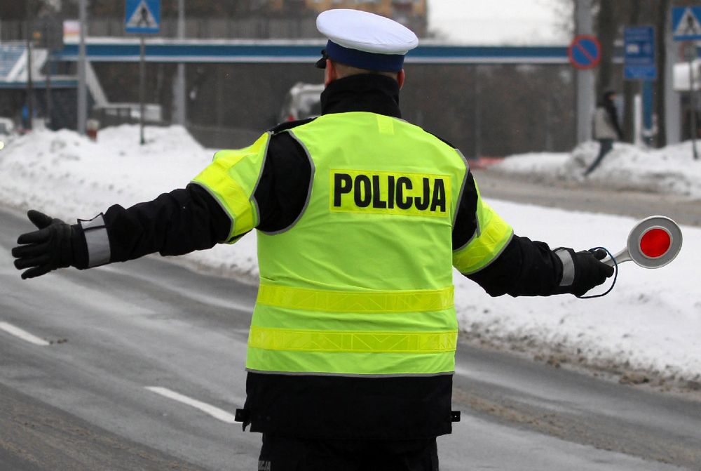 Podkarpacie. Pijany syn gonił ciągnikiem pijanego ojca w oplu