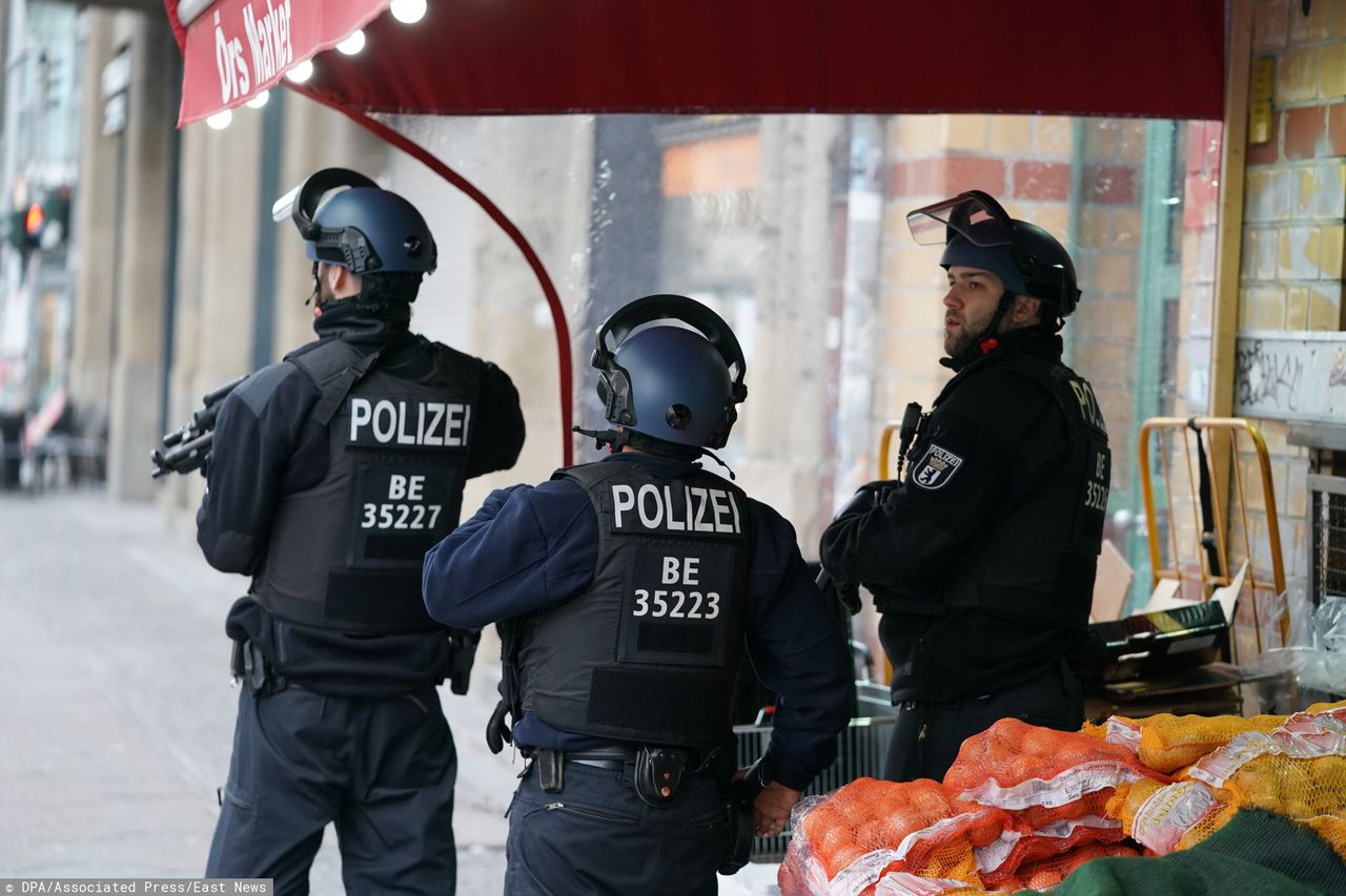 Berlin. Strzały przy Checkpoint Charlie. "Sytuacja pod kontrolą"