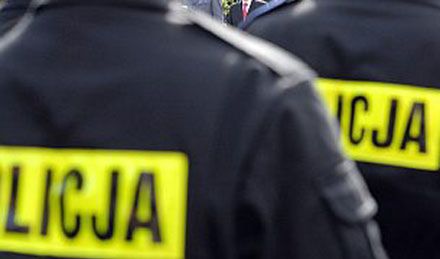 Zarzuty przyjmowania korzyści majątkowych dla policjantów